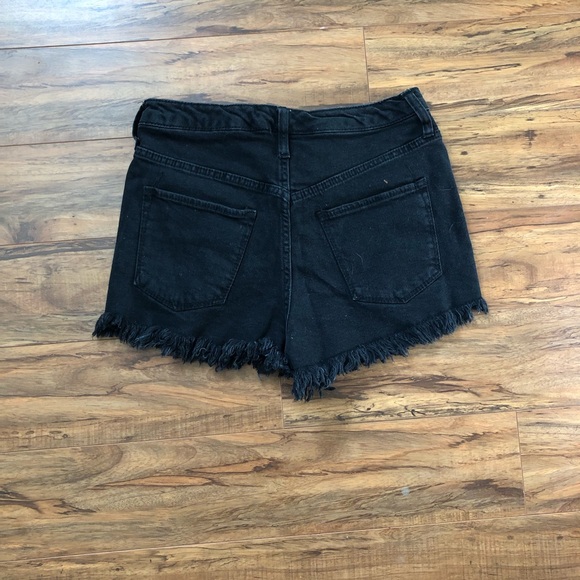 Black High-Waisted Shorts - Picture 2 of 2
